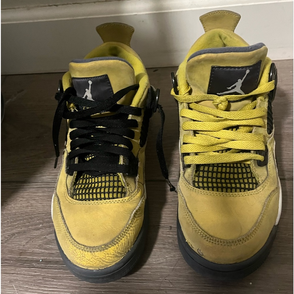 Jordan 4 Retro Lightning